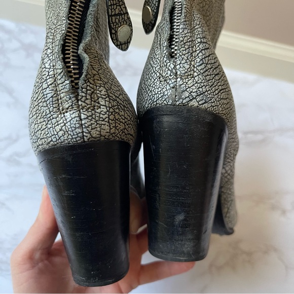 Rag & Bone Newbury Iron Pattern Ankle Boots Grey Zip Leather 39 9 - Picture 7 of 9